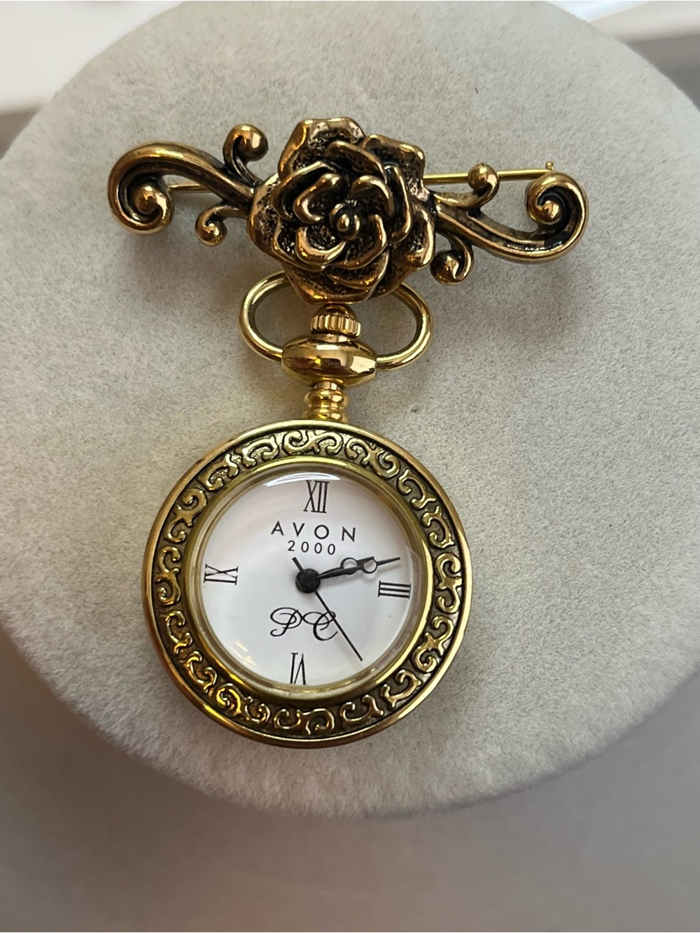 Vintage Avon 2000 President's Club Gold Tone Rose Watch Brooch Pin Working